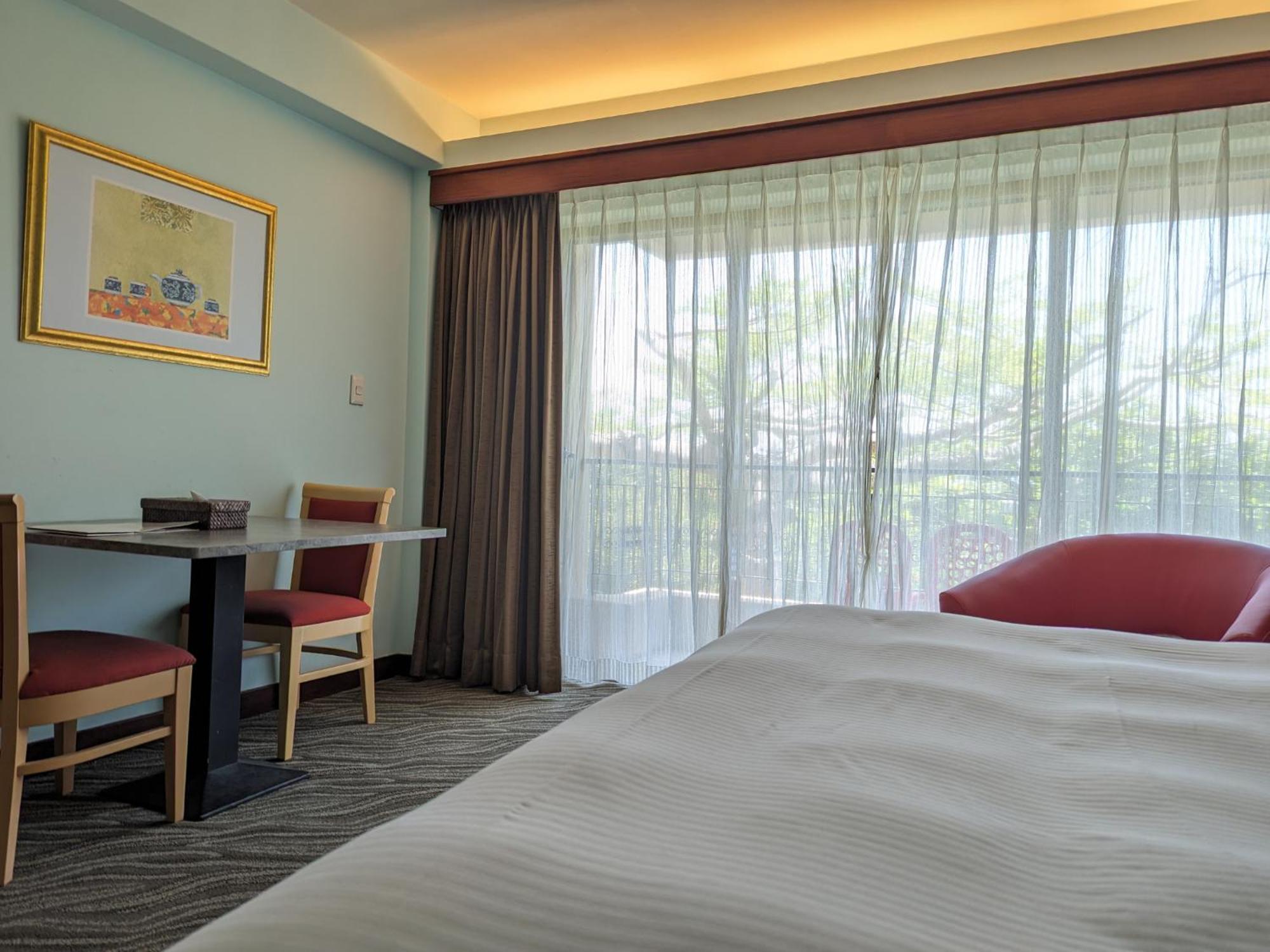 Howard Beach Resort Кеньдін Екстер'єр фото A room at the hotel