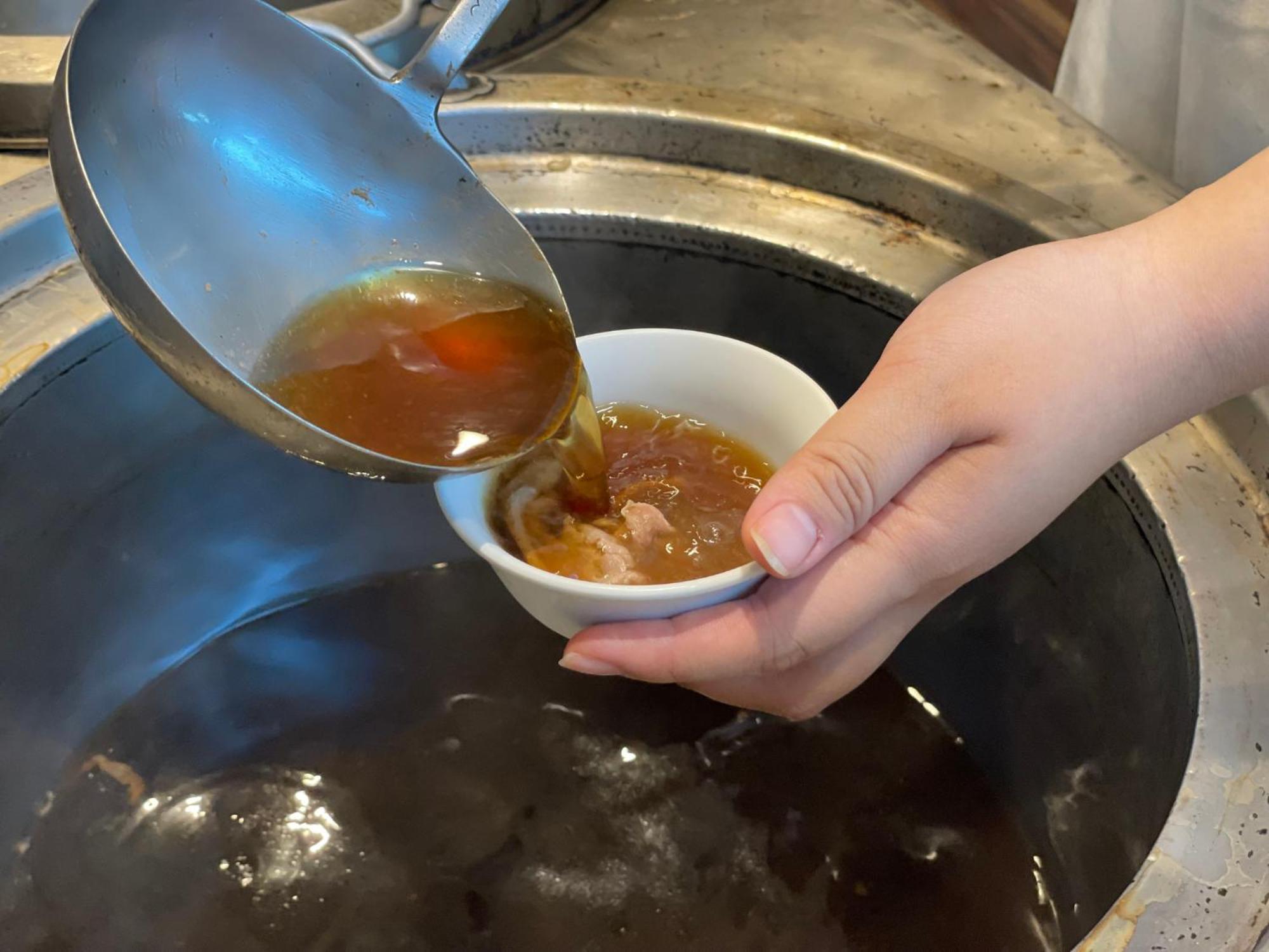 Howard Beach Resort Кеньдін Екстер'єр фото A ladle of dashi